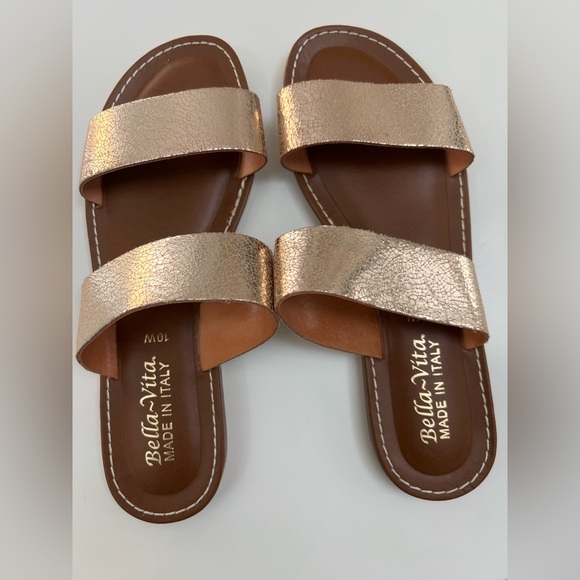 Bella Vita Shoes - Never worn!! 10 W Bella Vita Imo Slide Sandal.   Gold leather.  from nordstrom